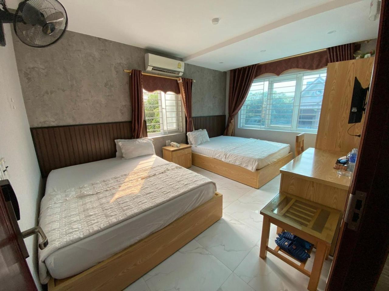Hoang Ngan 2 Hotel - Tp. Vinh Buitenkant foto