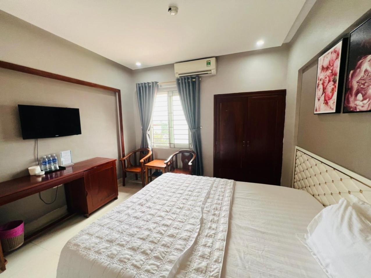 Hoang Ngan 2 Hotel - Tp. Vinh Buitenkant foto